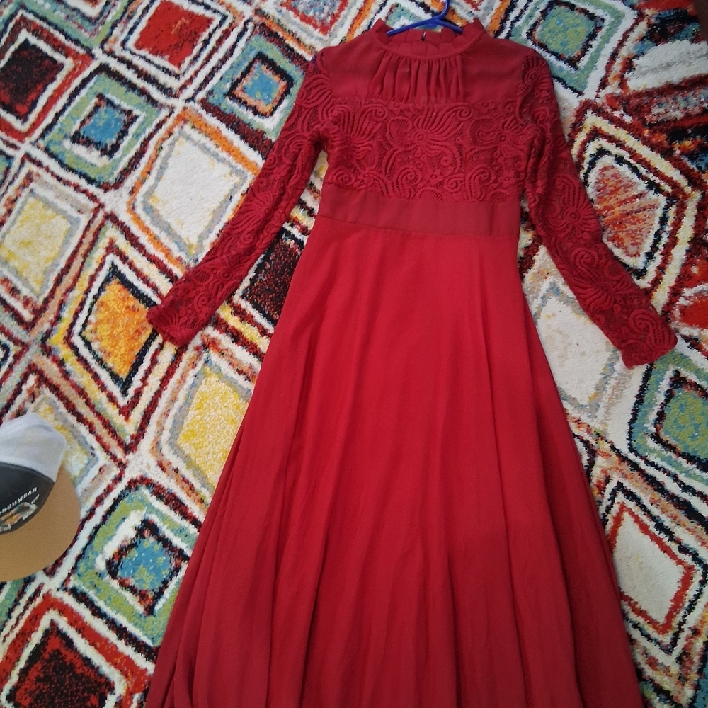 Elegant Red Lace Long Sleeve Dress